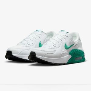 NEW Women's Air Max Excee (Size 7) - NO BOX